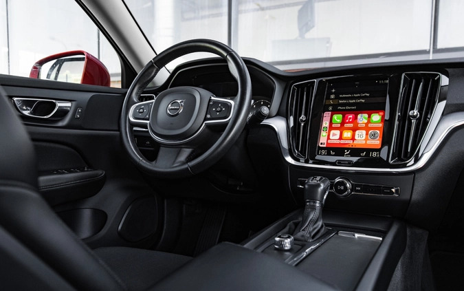 Volvo V60 cena 85900 przebieg: 156072, rok produkcji 2018 z Zbąszynek małe 781